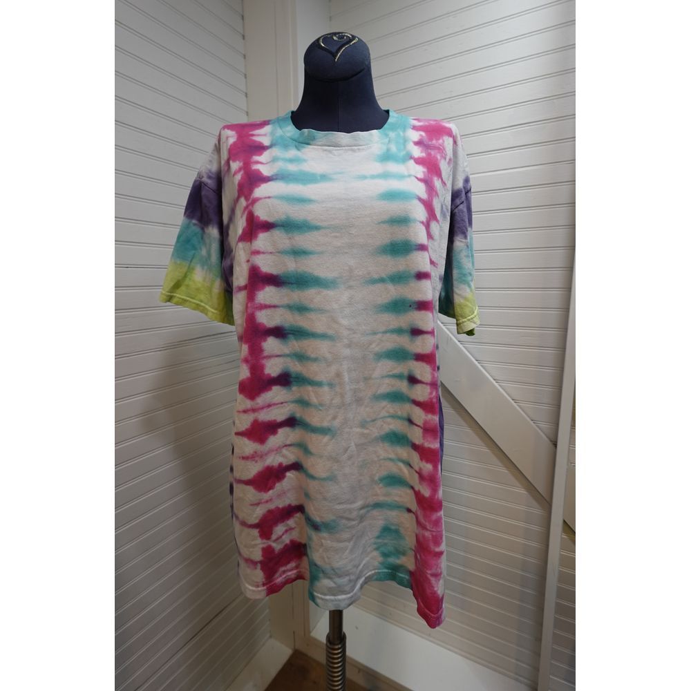 Geometric Pattern Tie dye tshirt size large UNISEX Boho‎ colorful